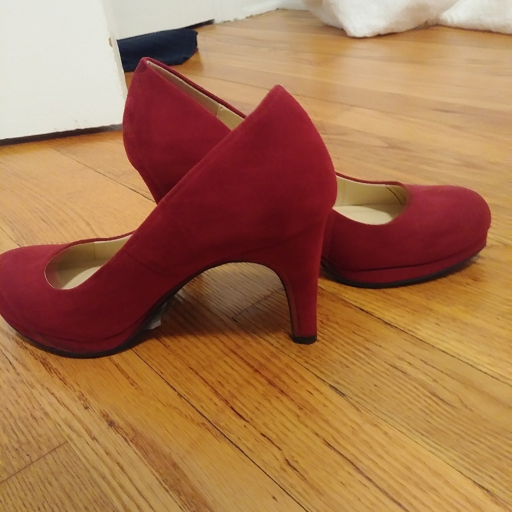 Red Heels size 6 Chinese Laundry